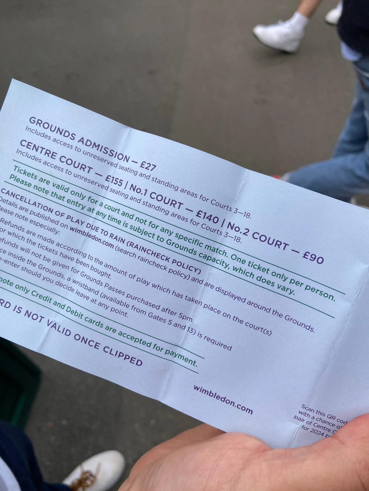 A na odwrocie miejsca w kolejce cena, za jaką można było kupić bilet m.in. na kort centralny A na odwrocie miejsca w kolejce cena, za jaką można było kupić bilet m.in. na kort centralny