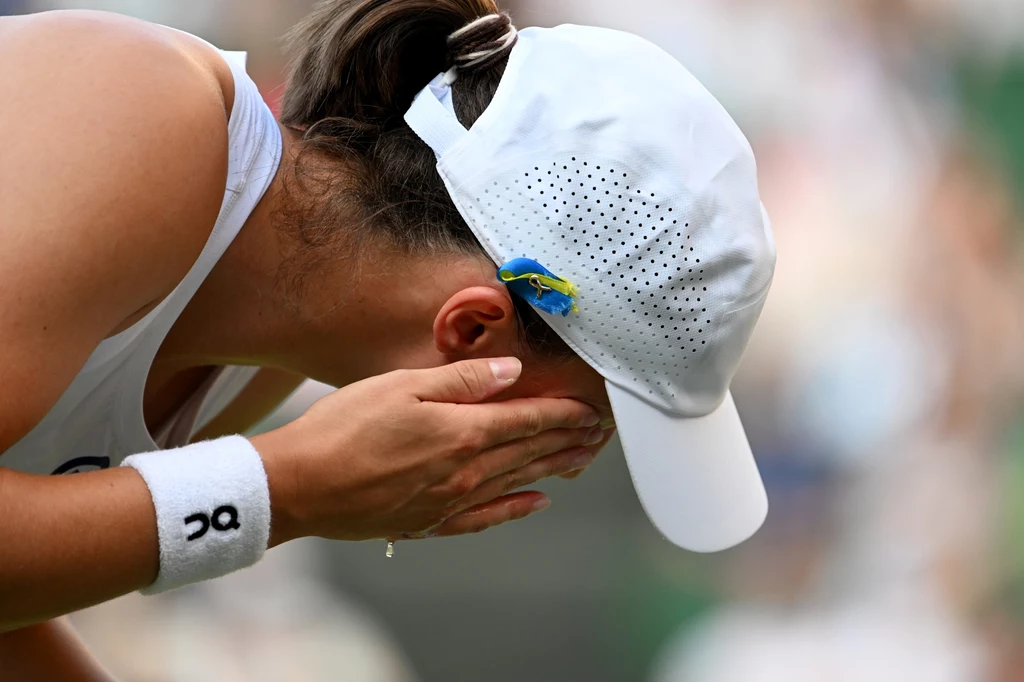 Wimbledon. Iga Świątek pokonała Belindę Bencic i pierwszy raz w karierze awansowała do ćwierćfinału. Teraz zagra z Eliną Switoliną