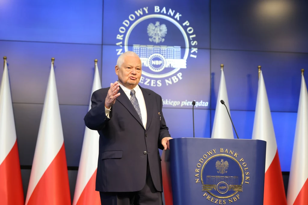 Inflacja zaczęła szybko spadać. Ile wyniesie w lipcu? Na zdjęciu prezes NBP Adam Glapiński