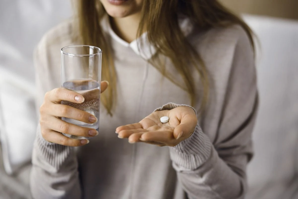 Suplementy diety nie leczą i nie łagodzą objawów chorobowych Suplementy diety nigdy nie powinny zastępować zdrowej, zbilansowanej diety