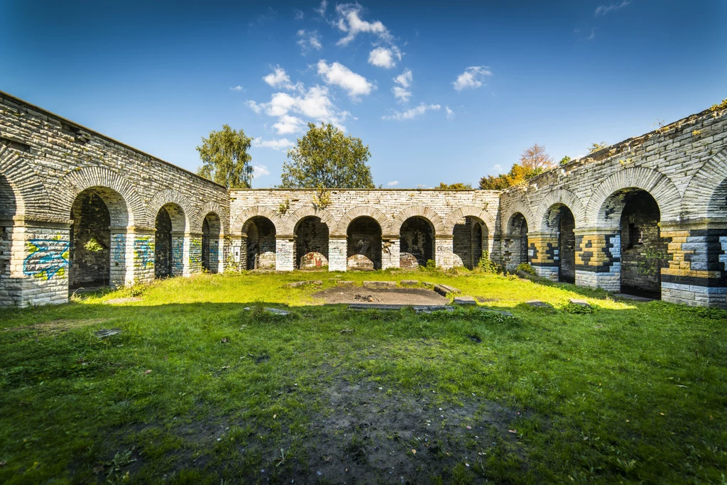 Wałbrzyski Totenburg to ponoć ostatnia "świątynia" Hitlera 