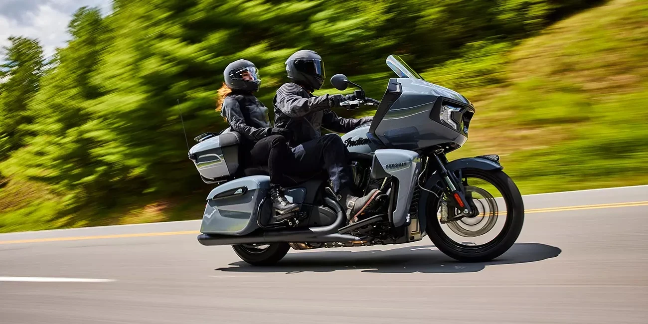 Indian Pursuit Dark Horse Premium