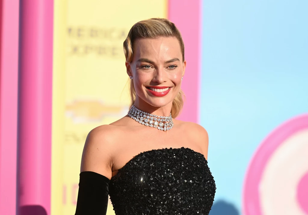 Margot Robbie zachwycała stylizacjami na premierach "Barbie"