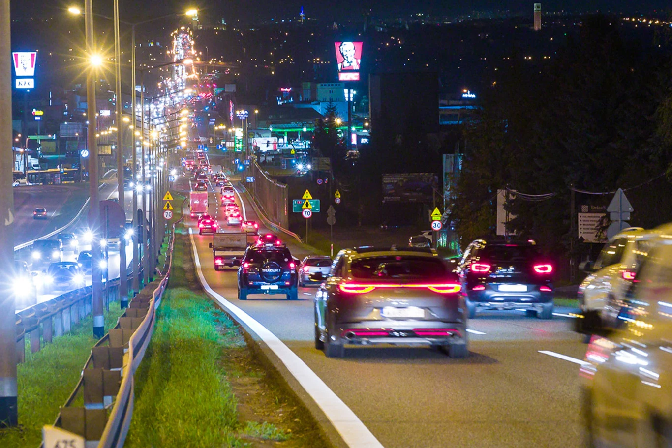 Mieszkańcy podkrakowskich miejscowości protestują przeciwko zaproponowanym wariantom budowy trasy S7. Poważne utrudnienie na Zakopiance zniknie