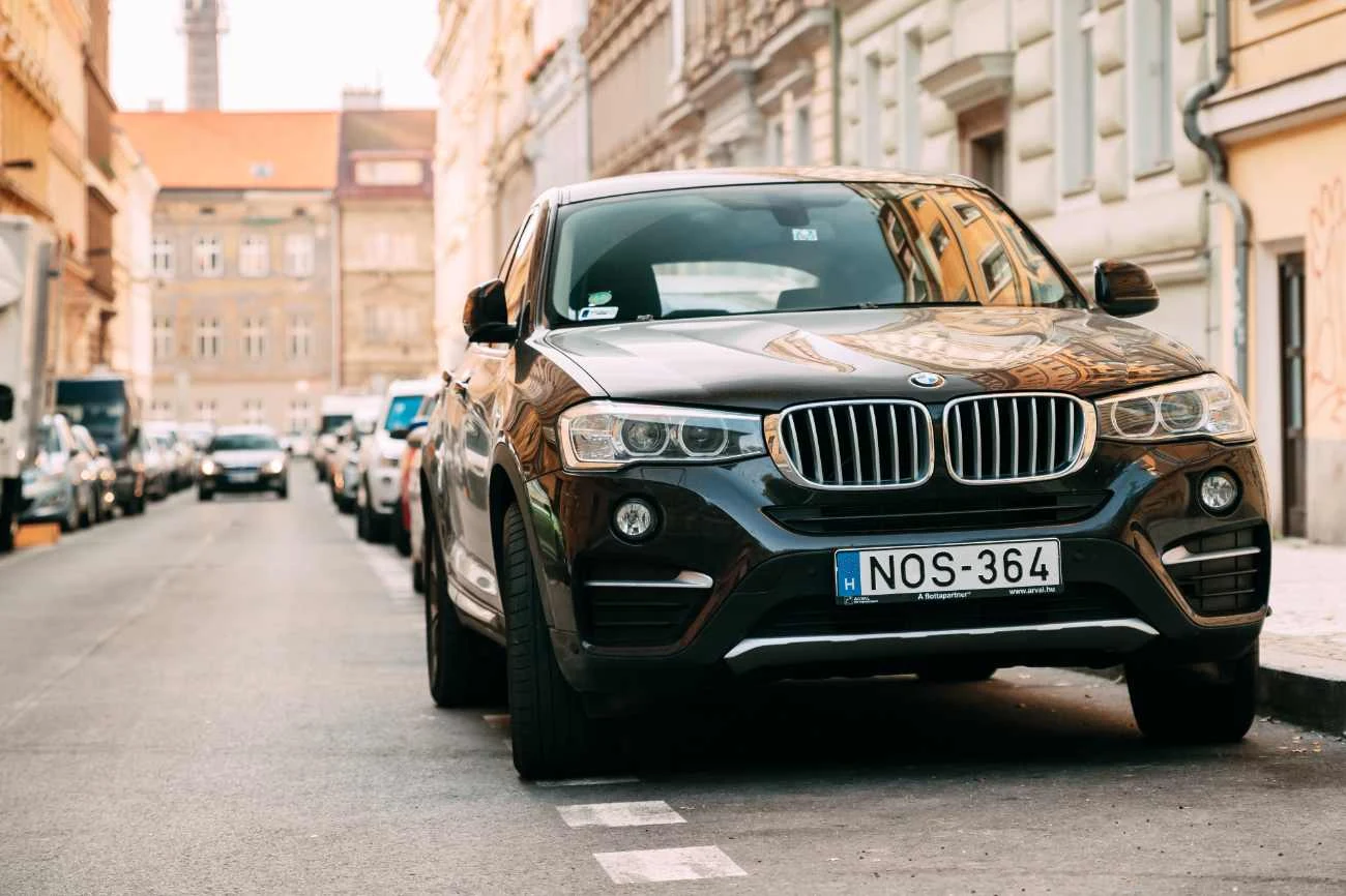 Właściciele dużych SUV-ów w tarapatach? Właściciele dużych SUV-ów będą ponosić dodatkowe koszty parkowania