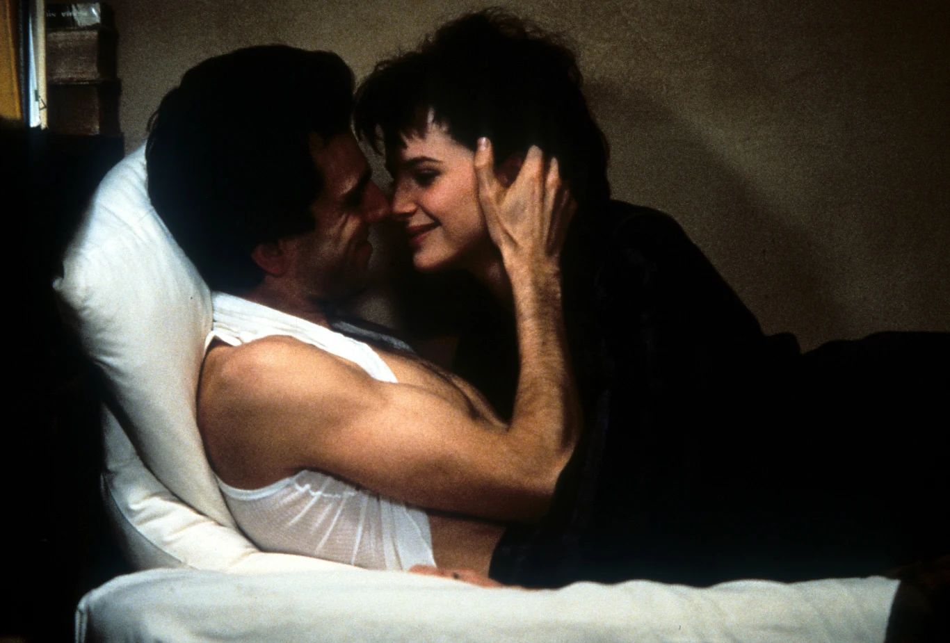 Daniel Day-Lewis i Juliette Binoche w filmie "Nieznośna lekkość bytu"