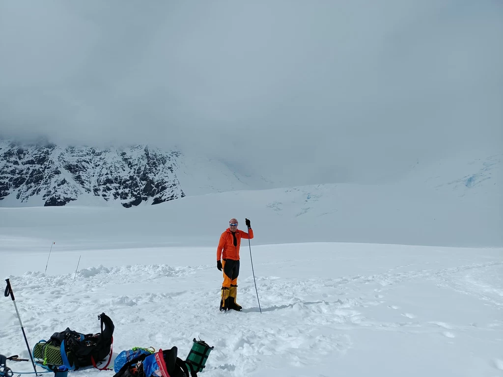 Michał Leksiński realizuje projekt "7 Happy Summits" wraz z fundacją Happy Kids
