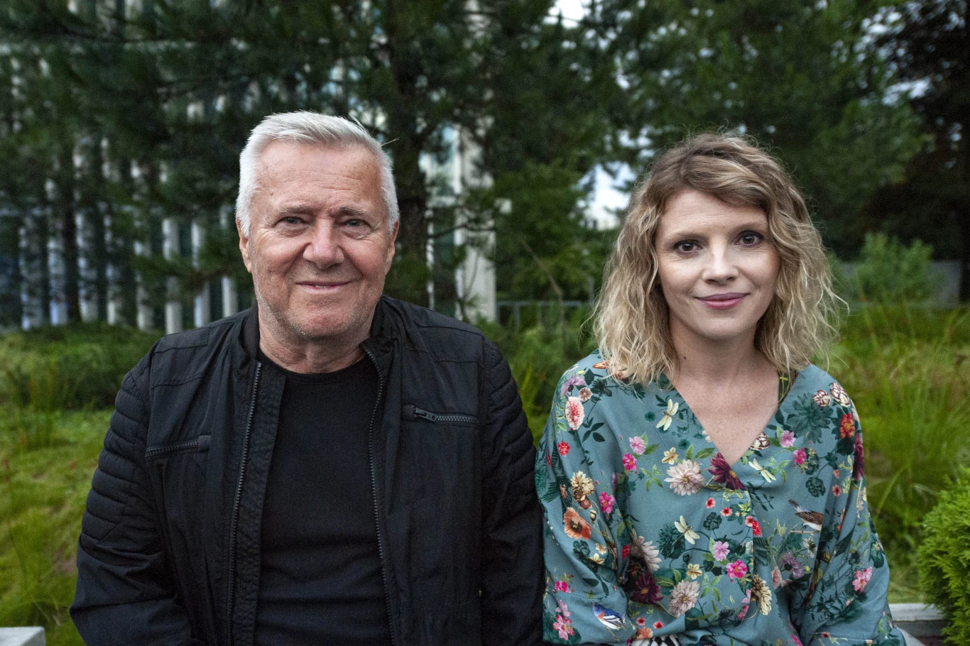 Włodzimierz Matuszak zostawił żonę dla Karoliny Nolbrzak. Włodzimierz Matuszak zostawił żonę dla Karoliny Nolbrzak.