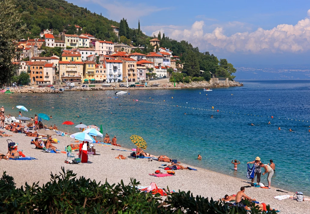 Plaża w Mošćeničkiej Dradze będzie idealnym miejscem dla rodzin z dziećmi 