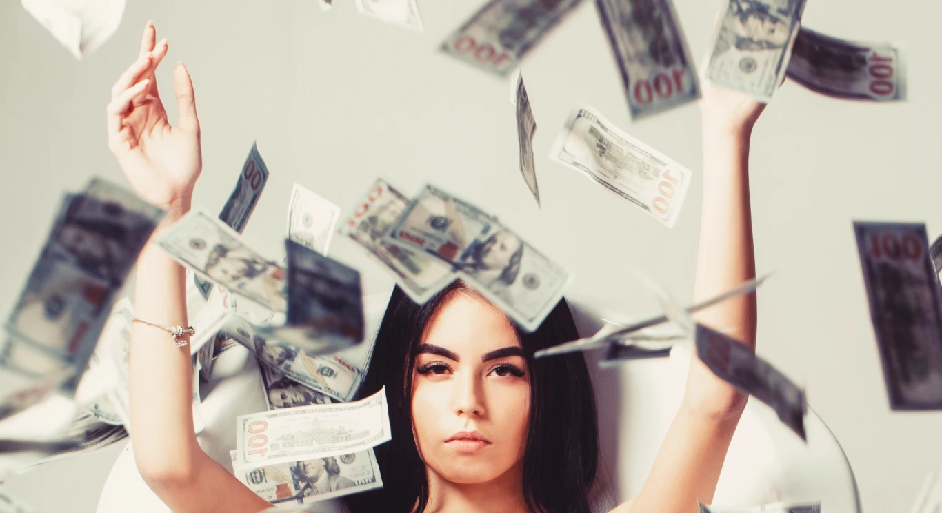 Każdy zodiakalny Lew uwielbia opływać w luksusy. 