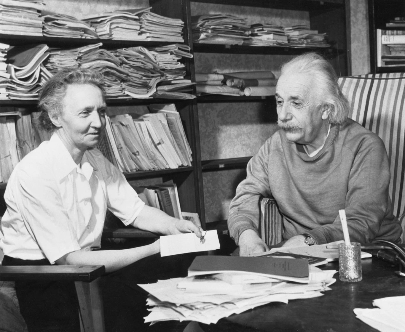 Na zdj. Irène Joliot-Curie i Albert Einstein