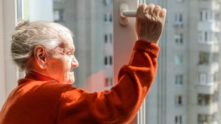 W upalne dni trzeba pozamykać wszystkie okna. Warto też nałożyć na nie pewną rzecz. 