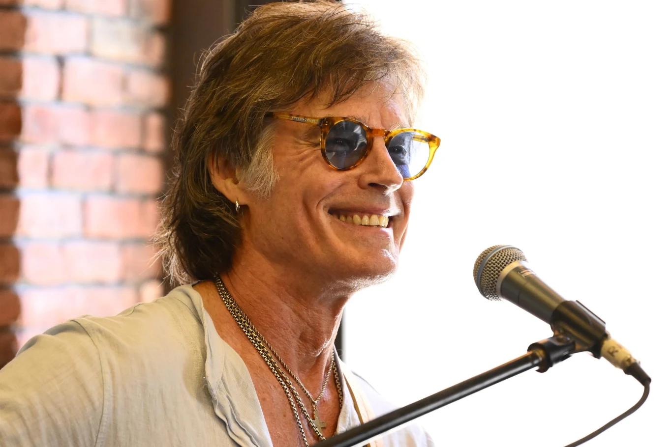 Ron Moss dziś zajmuje się tworzeniem muzyki. Gra też koncerty