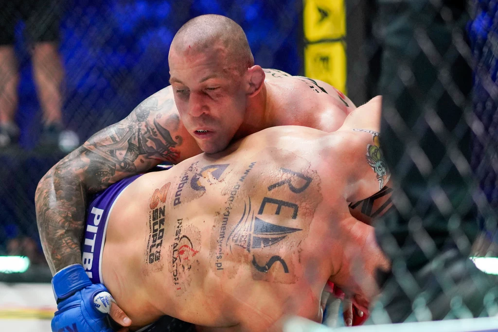 KSW 84: Damian Janikowski - Cezariusz Kęsik KSW 84: Damian Janikowski - Cezariusz Kęsik
