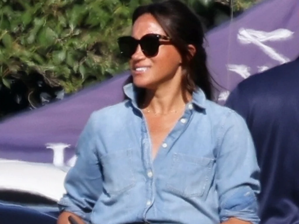 Meghan pojawiła się bez Harry'ego. Plotki o kryzysie nie cichną Meghan pojawiła się bez Harry'ego. Plotki o kryzysie nie cichną