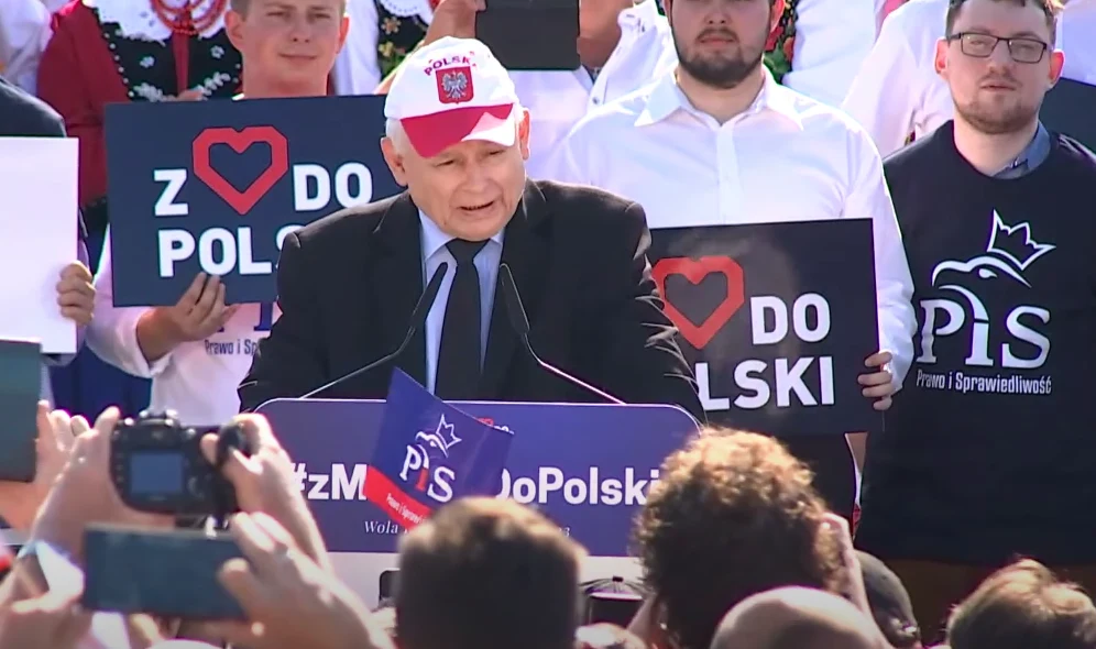 Jarosław Kaczyński podczas pikniku w Woli Rzędzińskiej Jarosław Kaczyński podczas pikniku w Woli Rzędzińskiej