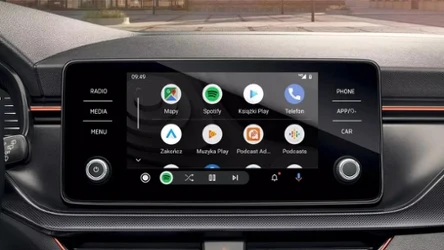Android Auto pozwala korzystać z popularnych aplikacji na multimedialnym ekranie w samochodzie
