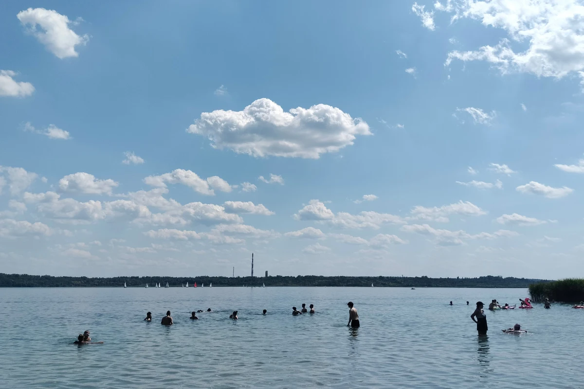 Wczasowicze zignorowali alerty pogodowe i udali się na plażę