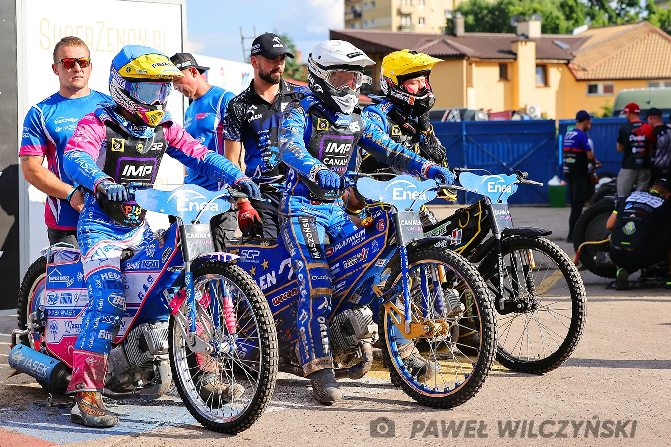 Adrian Gała i Bartosz Zmarzlik w finale IMP. Adrian Gała i Bartosz Zmarzlik w finale IMP.