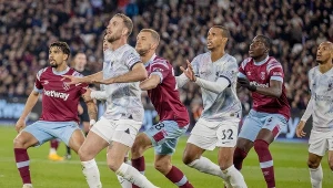 Jordan Henderson (na pierwszym planie)
