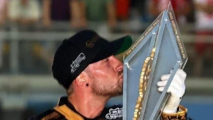 Oferta, po której łapali się za głowy. Chcą obsypać go kasą, kolejna bariera przekroczona