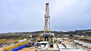 Prace przy odwiercie geotermalnym w Szaflarach (k. Zakopanego) na razie stanęły. Planowano prace na głębokości 7 km, na razie udało się osiągnąć poziom 5,9 km