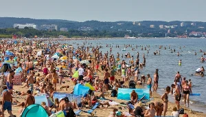 Co najbardziej wkurza Polaków na plaży? 