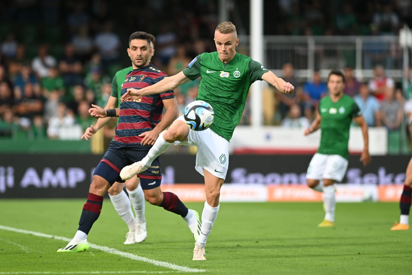 Warta Poznań - Pogoń Szczecin. Dawid Szymonowicz i Efthýmis Kouloúris.