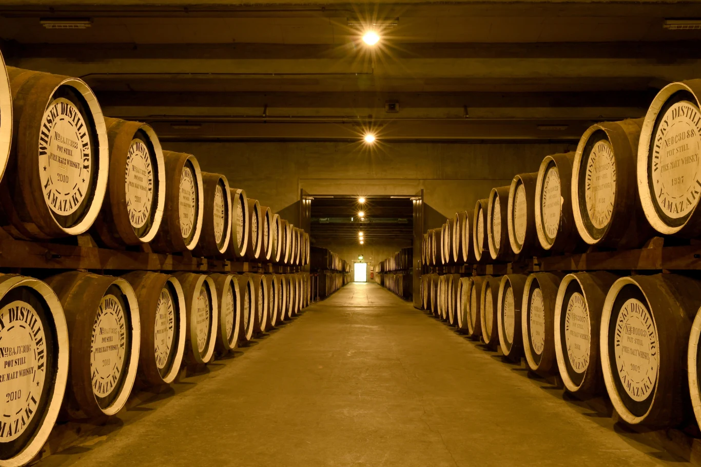 Amerykańscy producenci whisky apelują do USA i UE. Proszą o rozwiązanie, które przywróci zerowe stawki celne Amerykańscy producenci whisky apelują do USA i UE. Proszą o rozwiązanie, które przywróci zerowe stawki celne