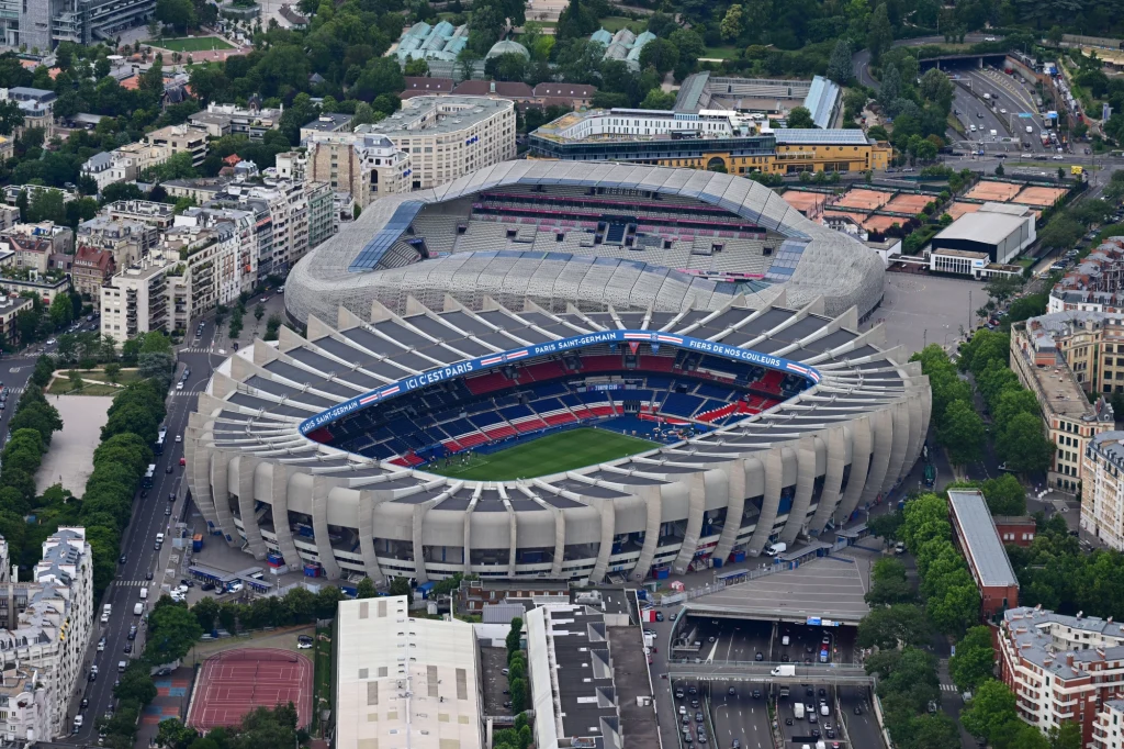 Stadion Parc des Princes, dom PSG