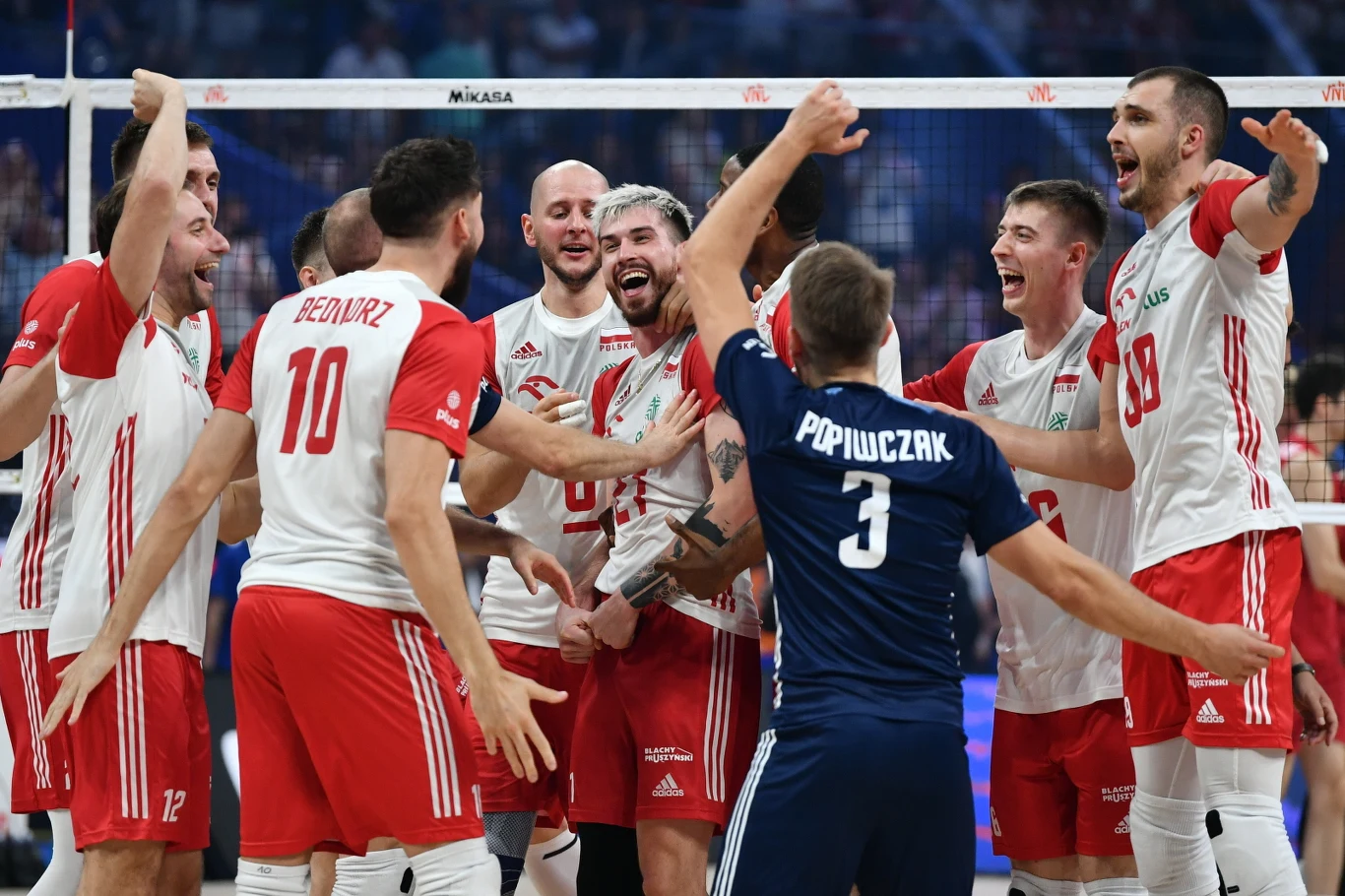 Polacy cieszą się po zwycięstwie nad Stanami Zjednoczonymi