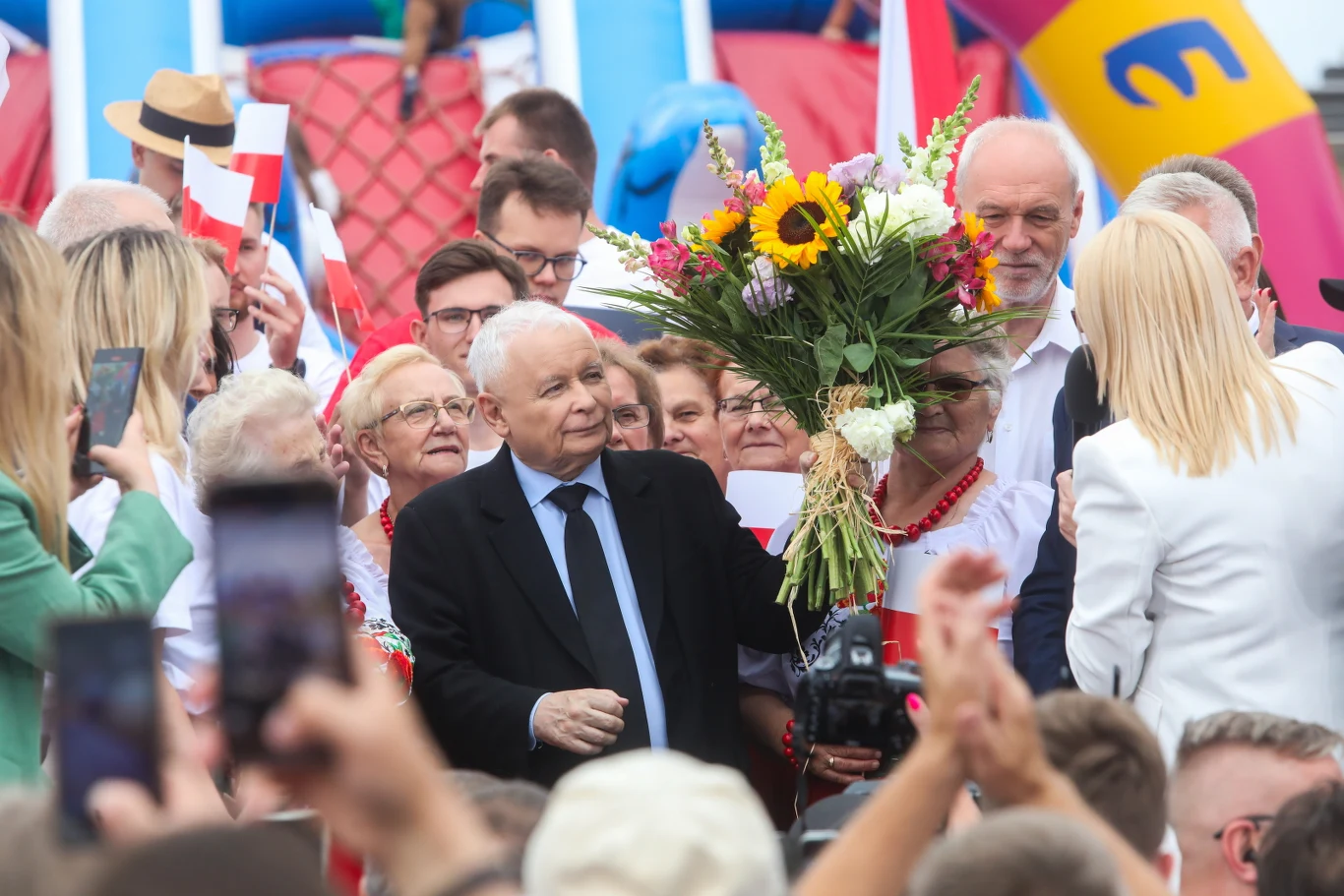 Jarosław Kaczyński podczas przemówienia w Stawiskach Jarosław Kaczyński podczas przemówienia w Stawiskach