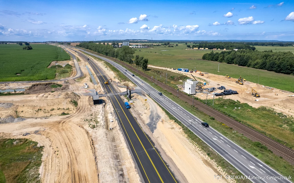 Trwa rozbudowa S3 na odcinku Troszyn Świnoujście. Z tego powodu na trasie nad morze kolejne utrudnienia