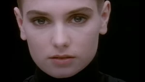 Kadr z klipu do "Nothing Compares 2 U" Sinead O'Connor