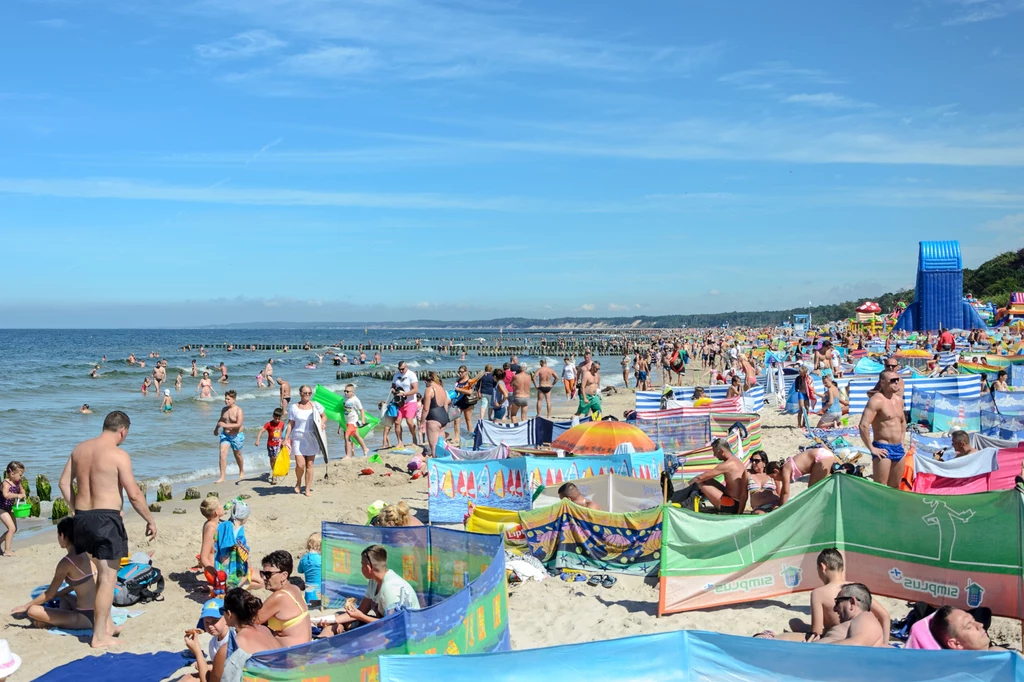 Z wysokich temperatur z pewnością skorzystają w te wakacje miłośnicy plażowania 