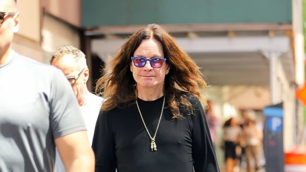 Przypomnijmy, że pod koniec stycznia 2020 roku Ozzy Osbourne potwierdził, że zmaga się z nieuleczalną chorobą Parkinsona.