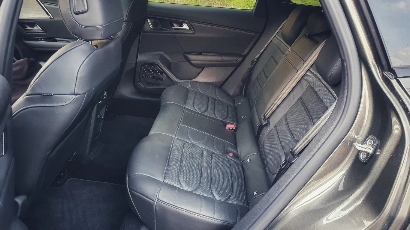 Citroen C5 X PHEV 225