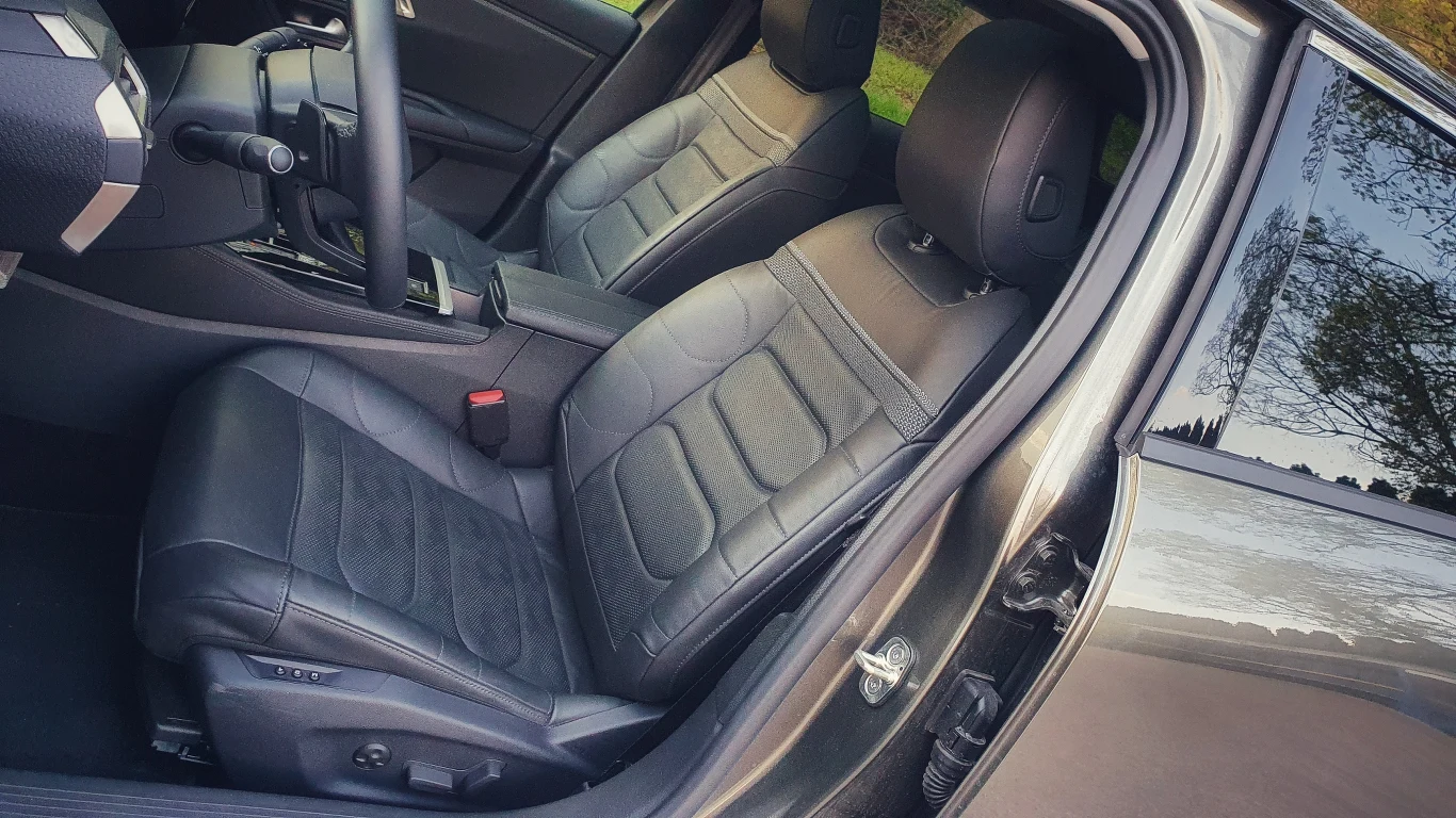 Citroen C5 X PHEV 225