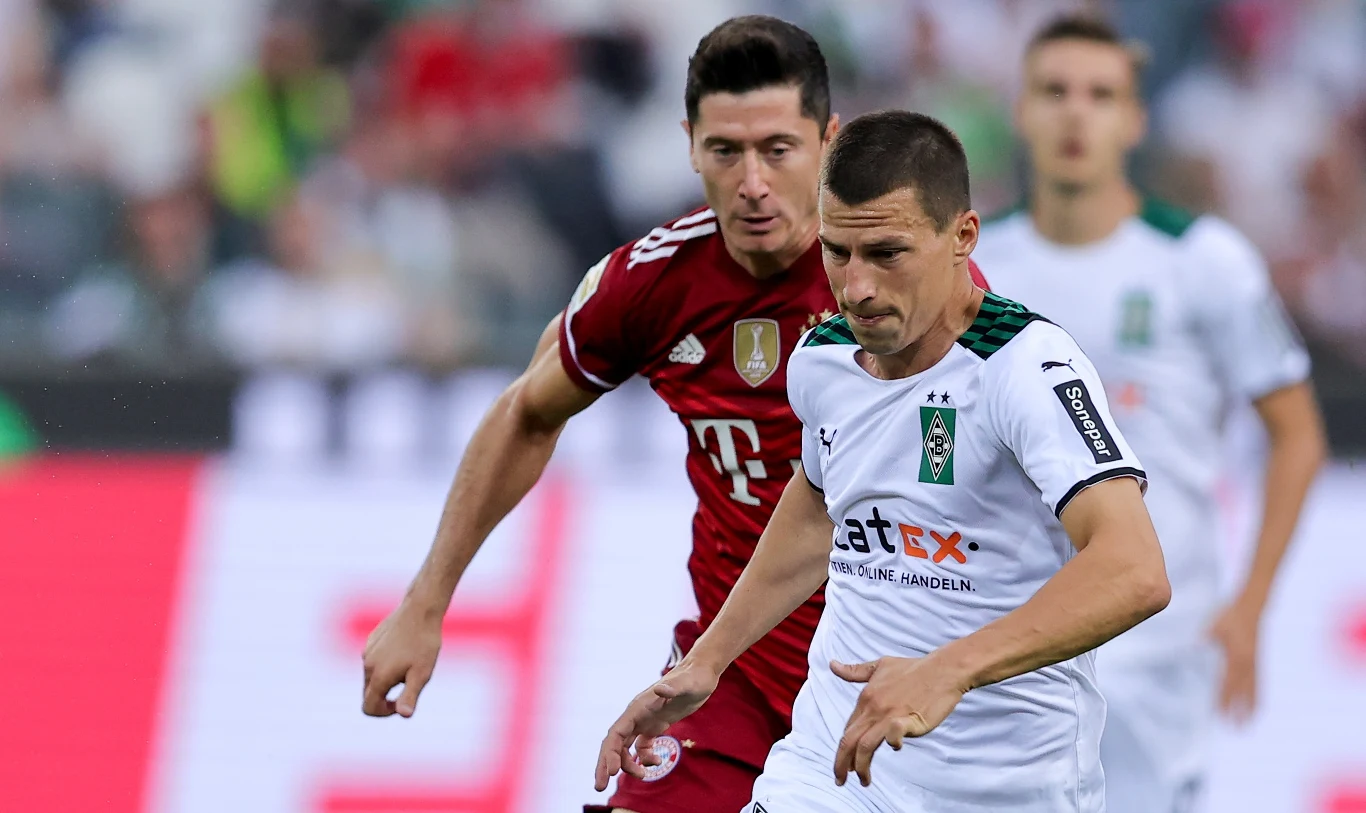 Robert Lewandowski i Stefan Lainer Robert Lewandowski i Stefan Lainer