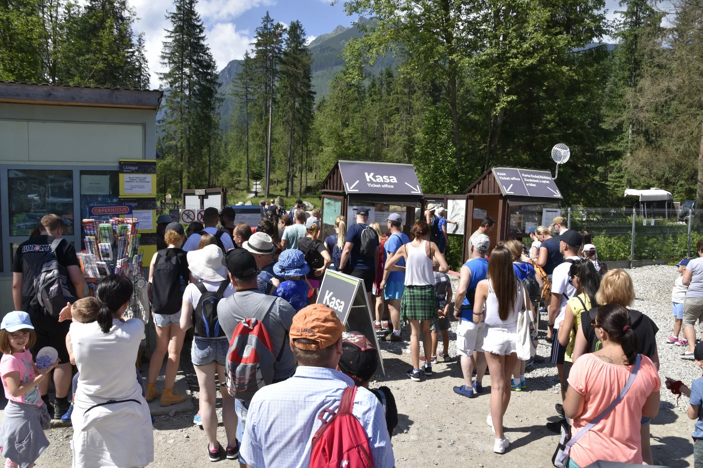 Tatry każdego roku odwiedzają tłumy turystów. Niestety nie wszyscy wiedzą, jak powinni się zachować