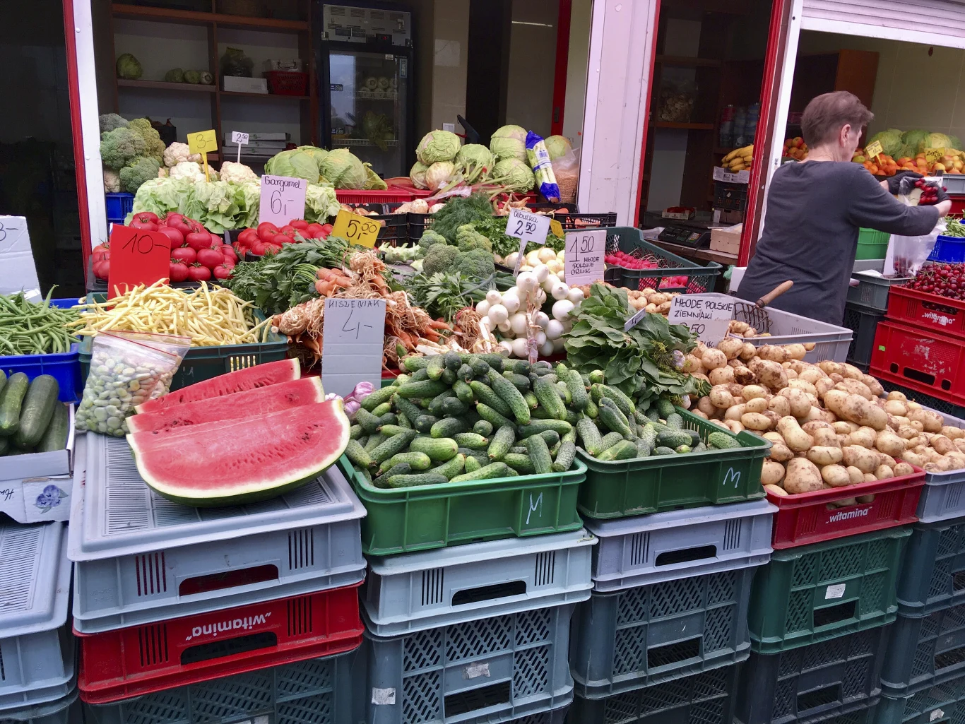 Ten owoc nie ma prawie żadnych kalorii. Dodatkowo świetnie sprawdzi się w upalne dni Ten owoc nie ma prawie żadnych kalorii. Dodatkowo świetnie sprawdzi się w upalne dni