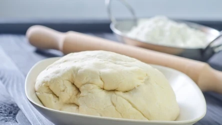 Ciasto drożdżowe - dlaczego nie rośnie? Przyczyn należy upatrywać również w złych składnikach. 