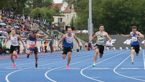 Dominik Kopeć (drugi od prawej)