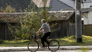 Pijany rowerzysta stracił siły. O pomoc poprosił… policjantów 