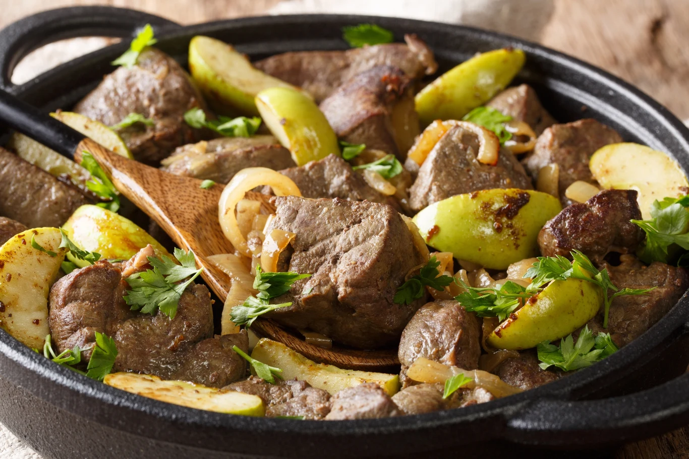 Wątróbka nie wszystkim smakuje, ale można przyrządzić ją inaczej i dać jej szansę