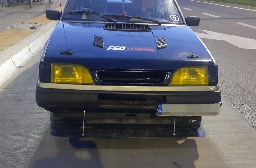 Polonez był charakterystycznie zmodyfikowany i zwrócił uwagę policjantów