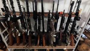 Mężczyzna posiadał spory arsenał