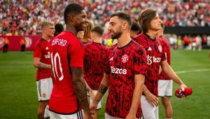 Marcus Rashford i Bruno Fernandes w barwach Manchesteru United