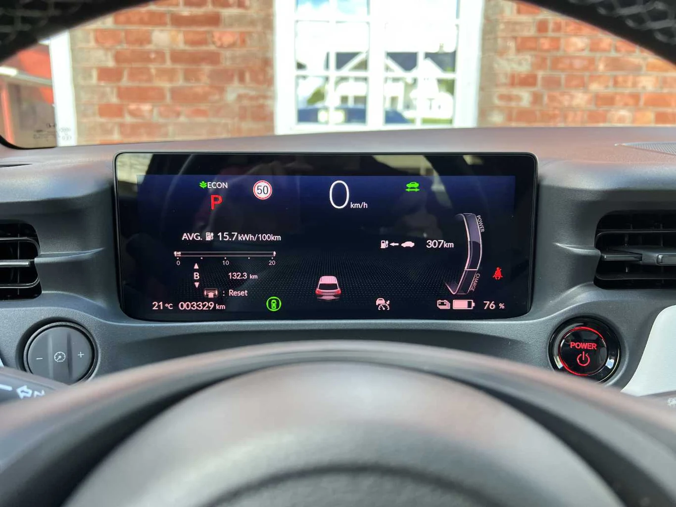 15,7 kWh. Niestety znamy modele, które potrafią być jeszcze oszczędniejsze