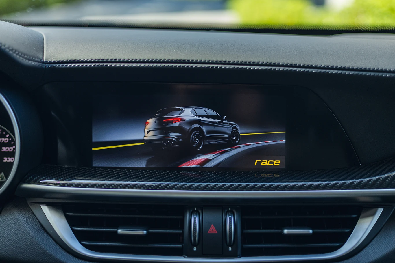 Alfa Romeo Stelvio Quadrifoglio Alfa Romeo Stelvio Quadrifoglio